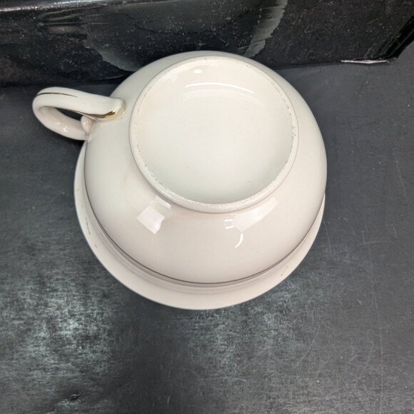 Vintage Pope Gosser China Dogwood Pattern Sugar Bowl with Lid and Teacup - Picture 4 of 13